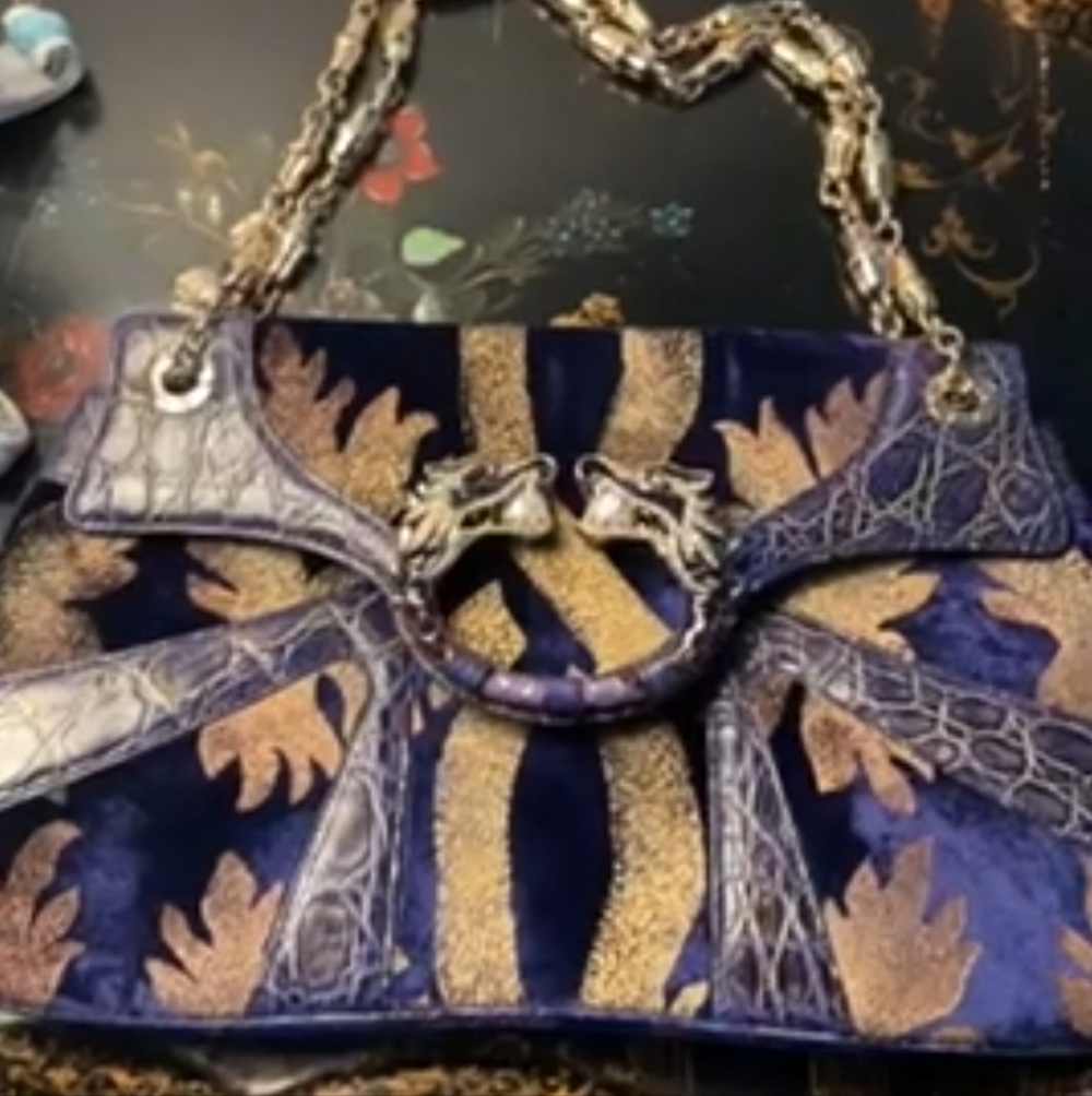 Gucci TOM FORD CRYSTAL  DRAGON  Purple Velvet Bag VERY RARE!!!! LIKE NEW!
